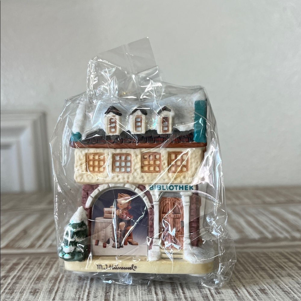 M.J. Hummel "Scholarly Thoughts" Illuminated Christmas Ornament